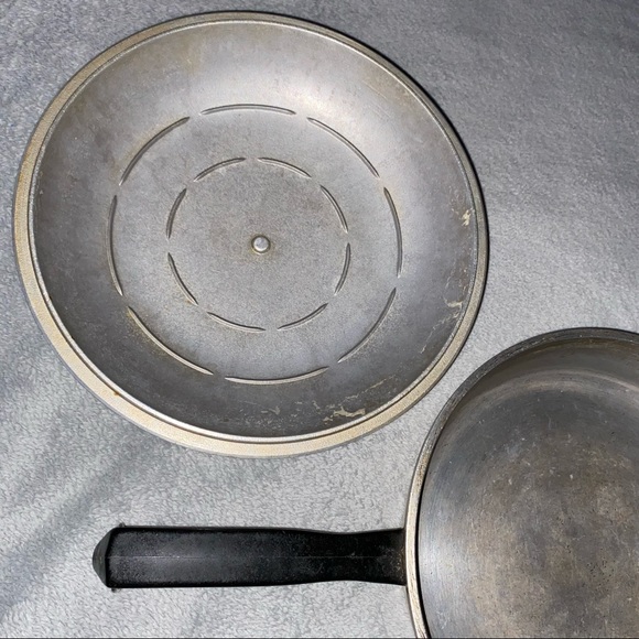 Vintage Club Aluminum skillet - Picture 4 of 9